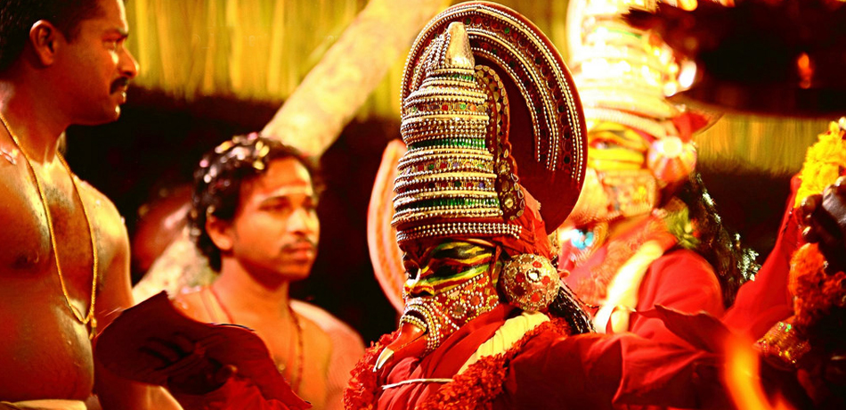 Garudan Thookam