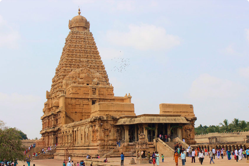 Tamilnadu Temple Tour - Be dazzled by Art and temple architecture