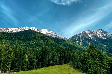 Beautiful view of Pahalgam valley in Kashmir